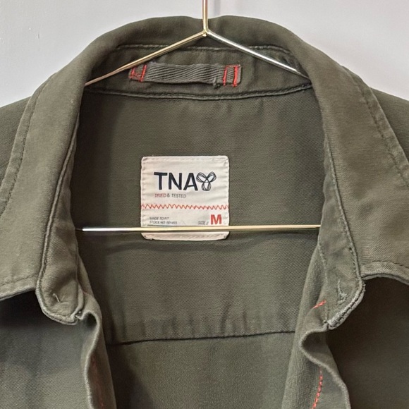 TNA| Aritzia| Dark Olive Green Collared Button Down Jacket/Shirt Sz M - Picture 3 of 6